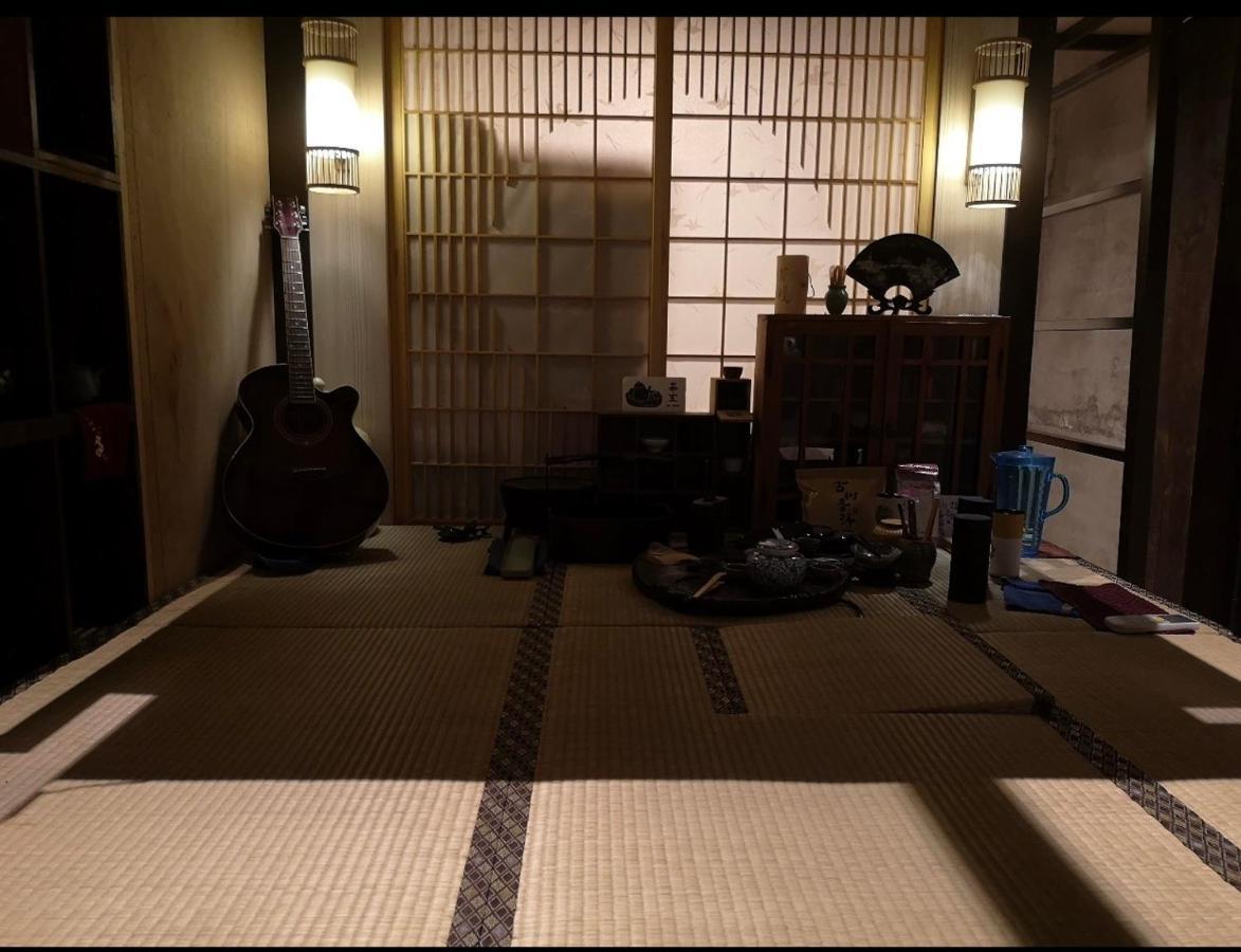 台甕茶室青年旅館 Tai-Wong Tatami Room Hostel Tainan Exterior photo